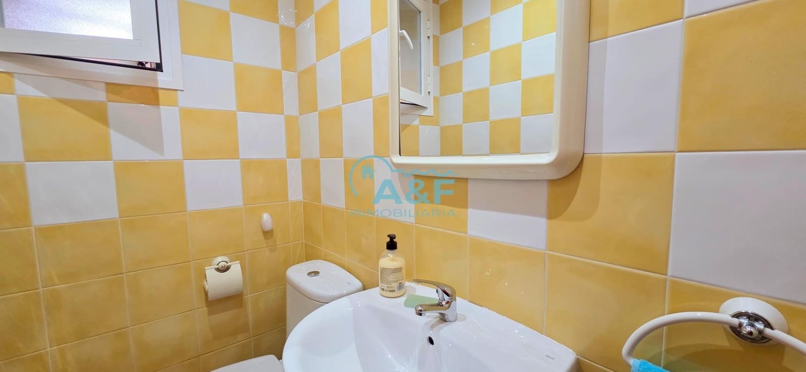 Appartement de 2 chambres à louer à Oropesa  avec piscine garage - 700 € (Ref: 9456410)