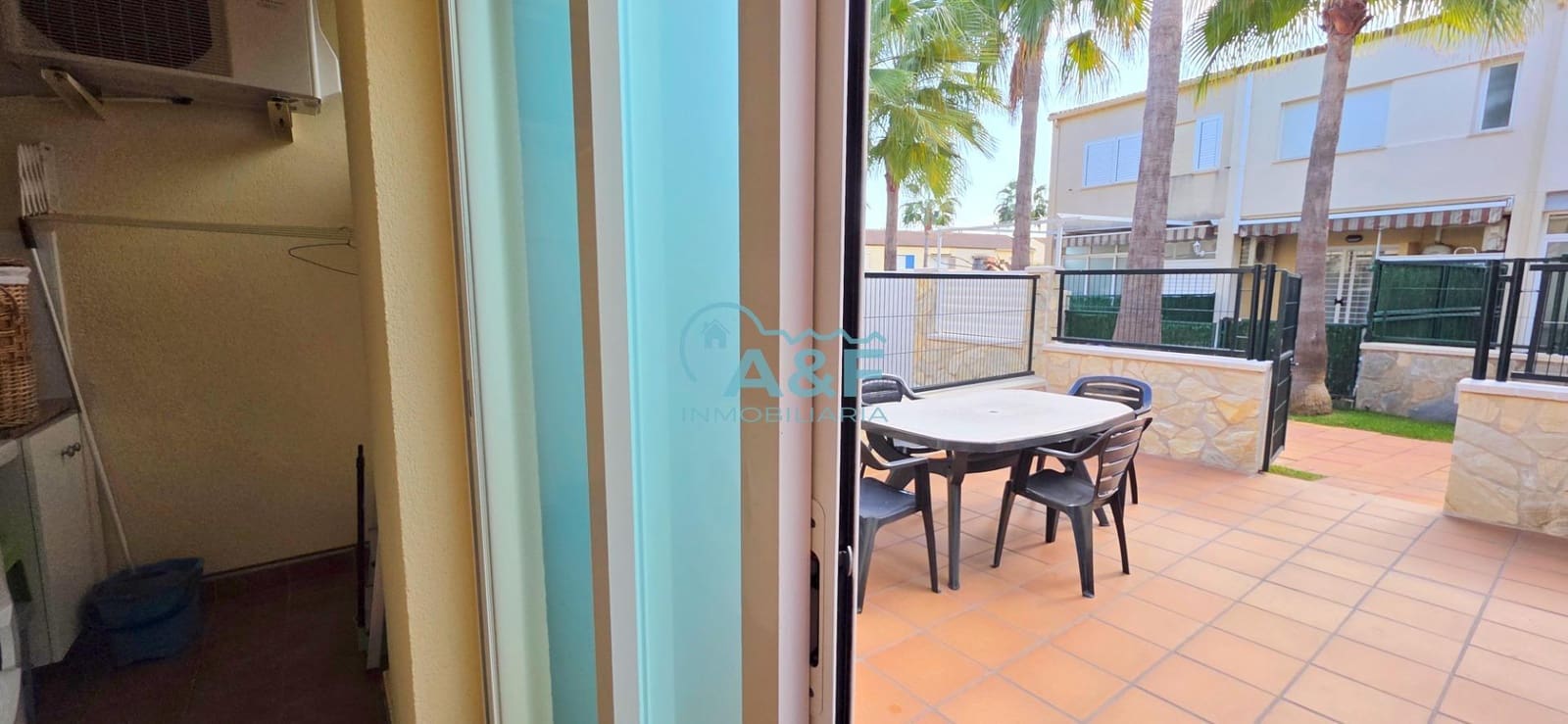 Appartement de 2 chambres à louer à Oropesa  avec piscine garage - 700 € (Ref: 9456410)