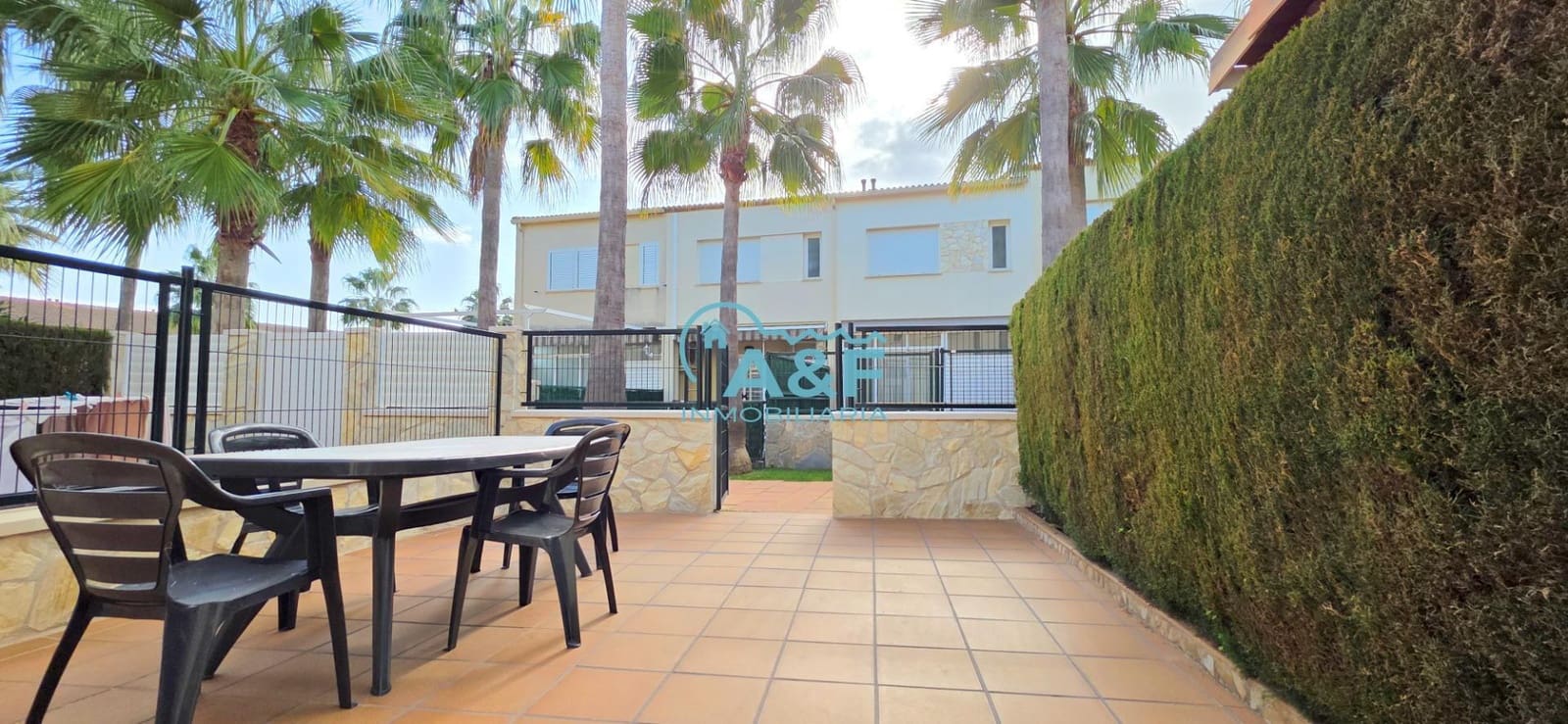 Appartement de 2 chambres à louer à Oropesa  avec piscine garage - 700 € (Ref: 9456410)