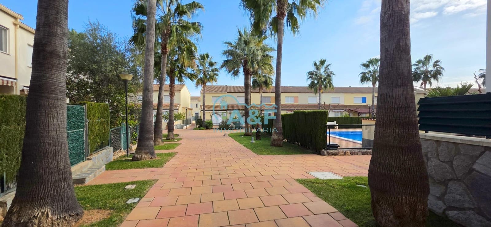 Appartement de 2 chambres à louer à Oropesa  avec piscine garage - 700 € (Ref: 9456410)