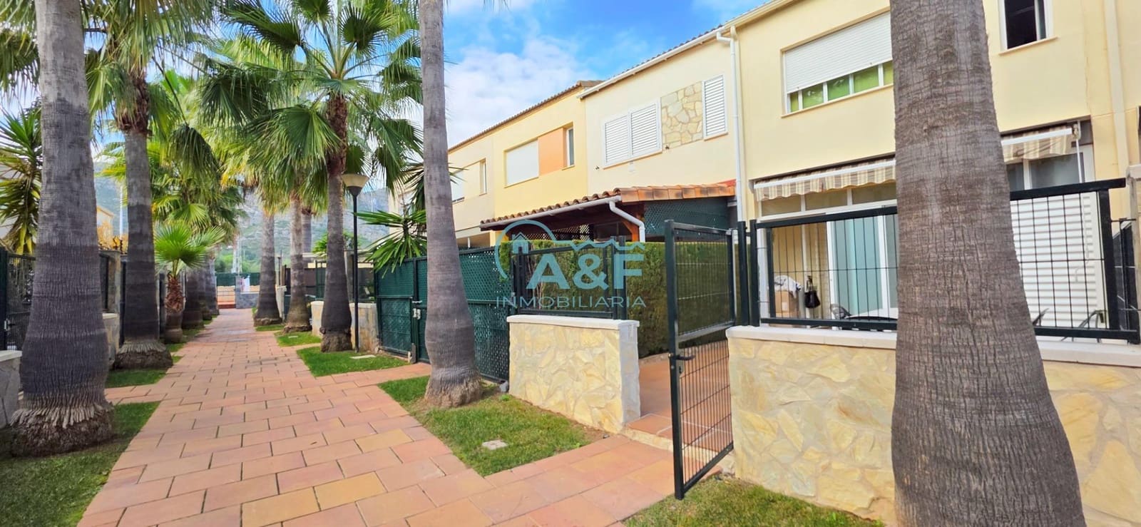 Appartement de 2 chambres à louer à Oropesa  avec piscine garage - 700 € (Ref: 9456410)