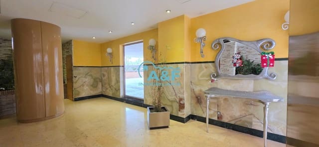 2 soveværelse Lejlighed til leje i Oropesa  med swimmingpool garage - € 625 (Ref: 9456411)