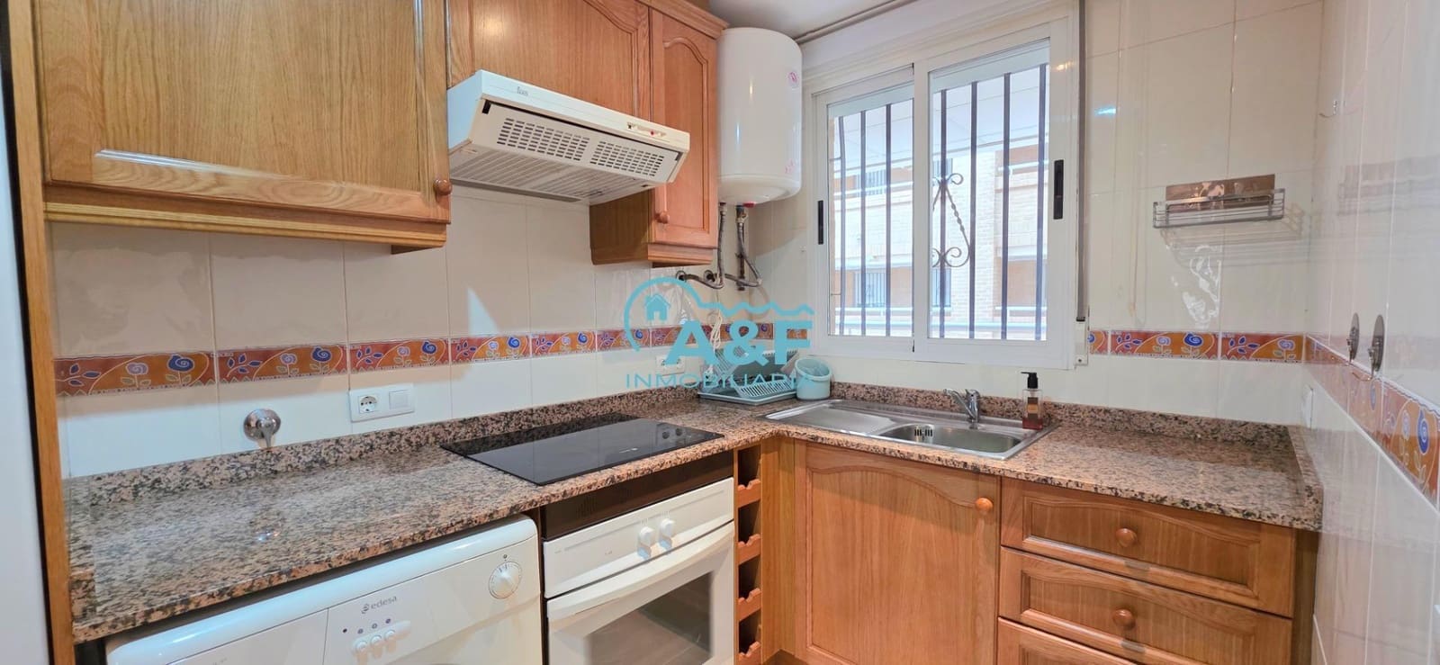 2 Zimmer Apartment zu vermieten in Oropesa  mit Pool Garage - 625 € (Ref: 9456411)