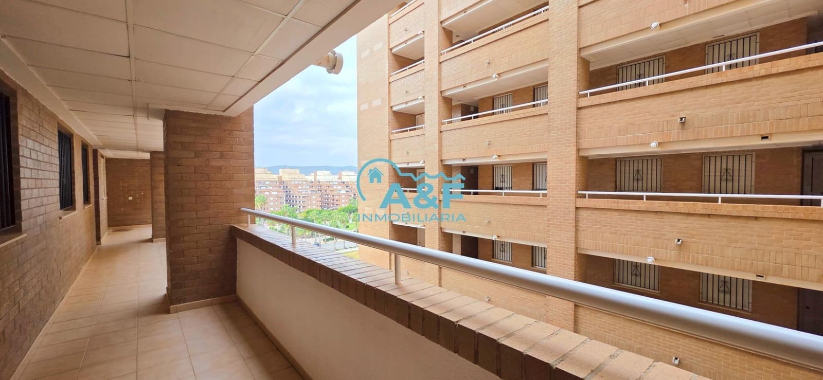 2 Zimmer Apartment zu vermieten in Oropesa  mit Pool Garage - 625 € (Ref: 9456411)