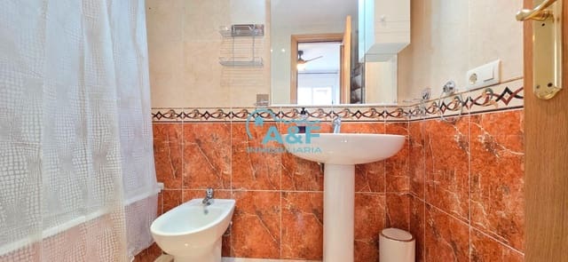 2 soveværelse Lejlighed til leje i Oropesa  med swimmingpool garage - € 625 (Ref: 9456411)