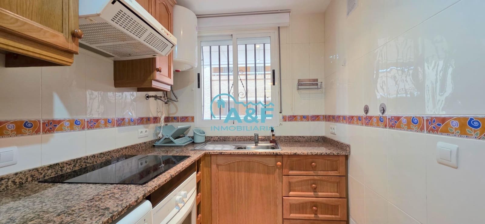 2 Zimmer Apartment zu vermieten in Oropesa  mit Pool Garage - 625 € (Ref: 9456411)