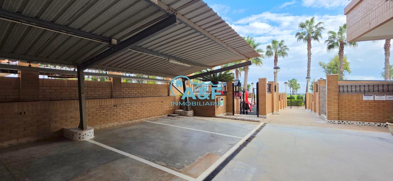 2 Zimmer Apartment zu vermieten in Oropesa  mit Pool Garage - 625 € (Ref: 9456411)