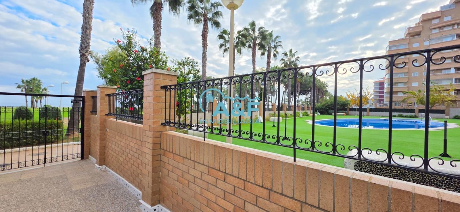 2 Zimmer Apartment zu vermieten in Oropesa  mit Pool Garage - 625 € (Ref: 9456411)