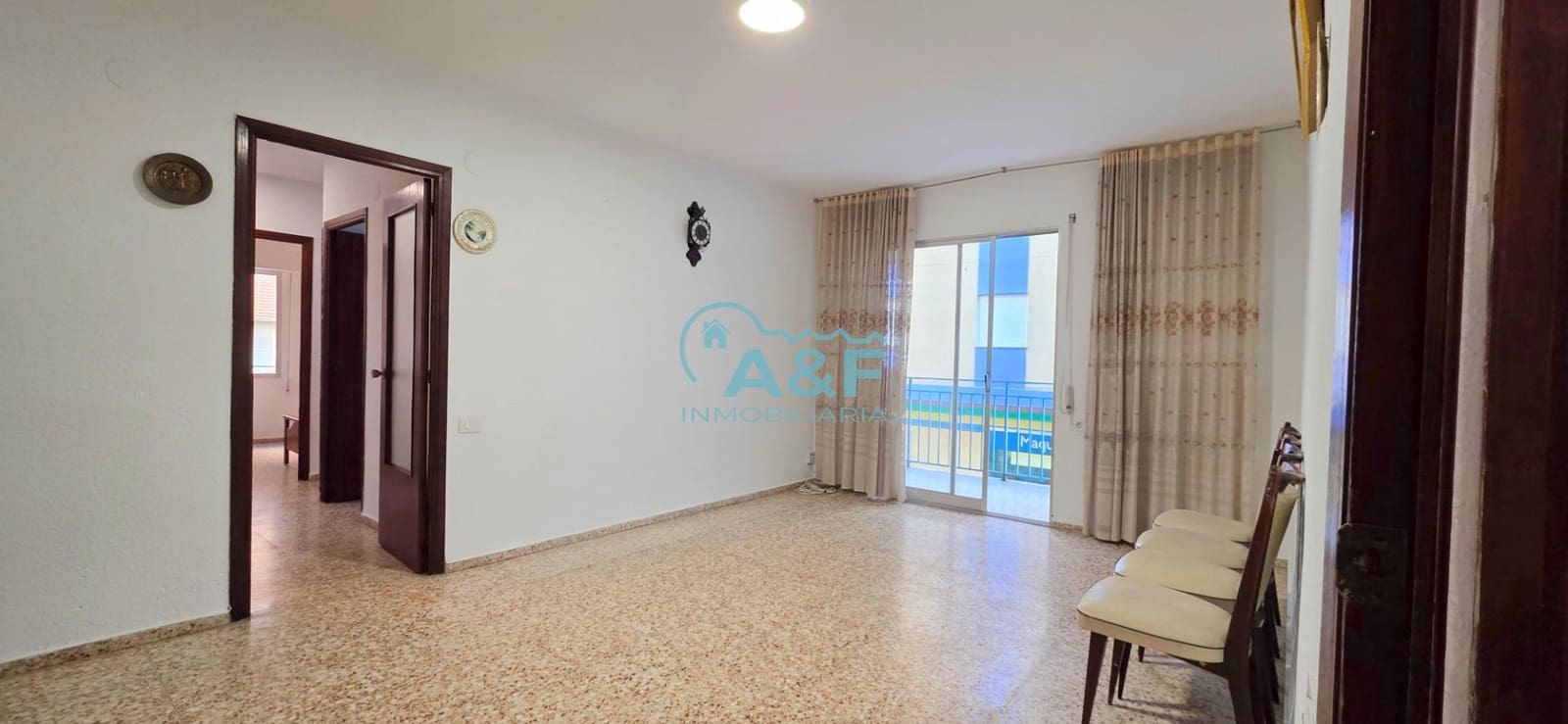 4 bedroom Flat for sale in Oropesa  - € 115,000 (Ref: 9468558)