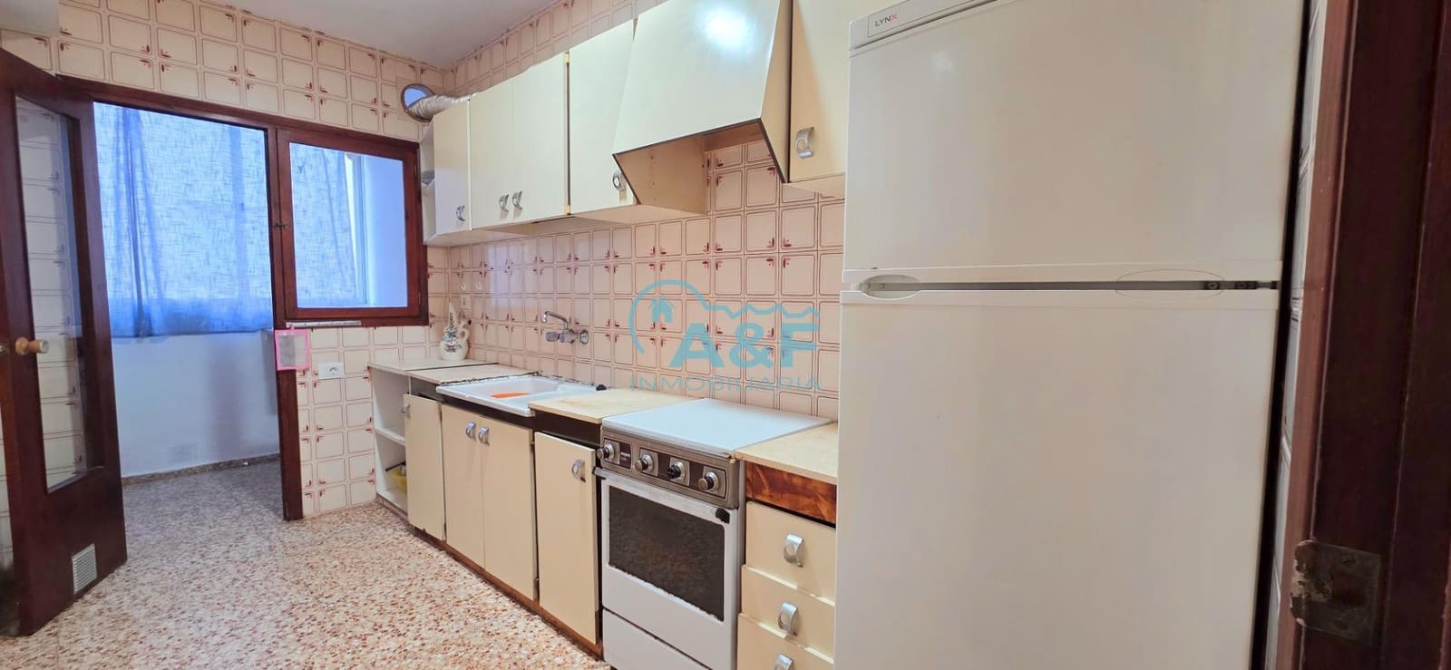 4 bedroom Flat for sale in Oropesa  - € 115,000 (Ref: 9468558)