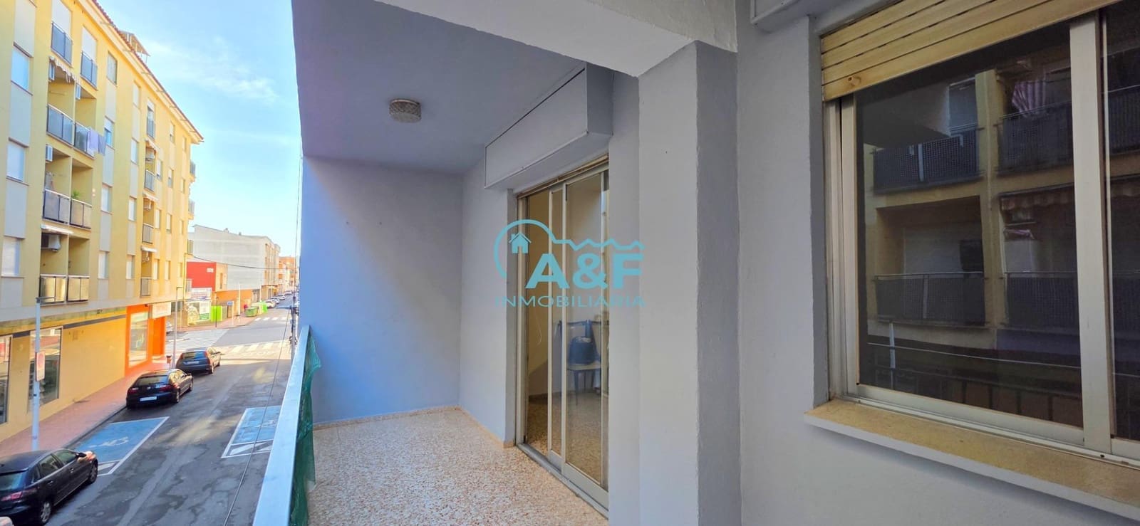 4 bedroom Flat for sale in Oropesa  - € 115,000 (Ref: 9468558)