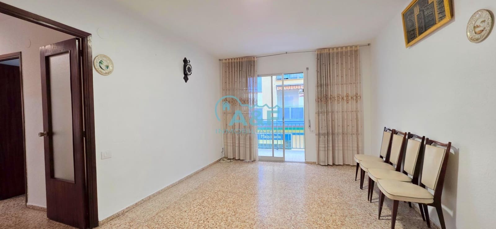 4 bedroom Flat for sale in Oropesa  - € 115,000 (Ref: 9468558)
