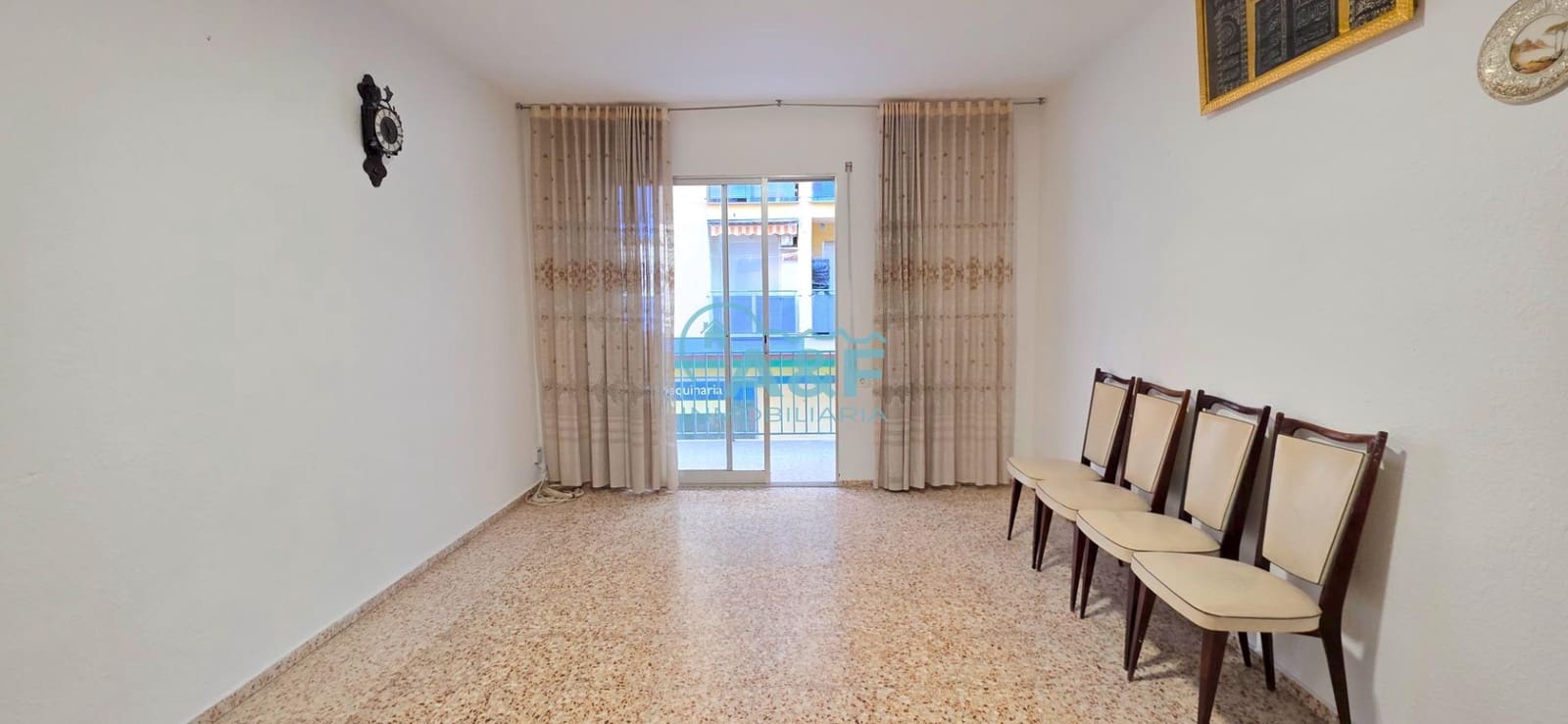4 bedroom Flat for sale in Oropesa  - € 115,000 (Ref: 9468558)