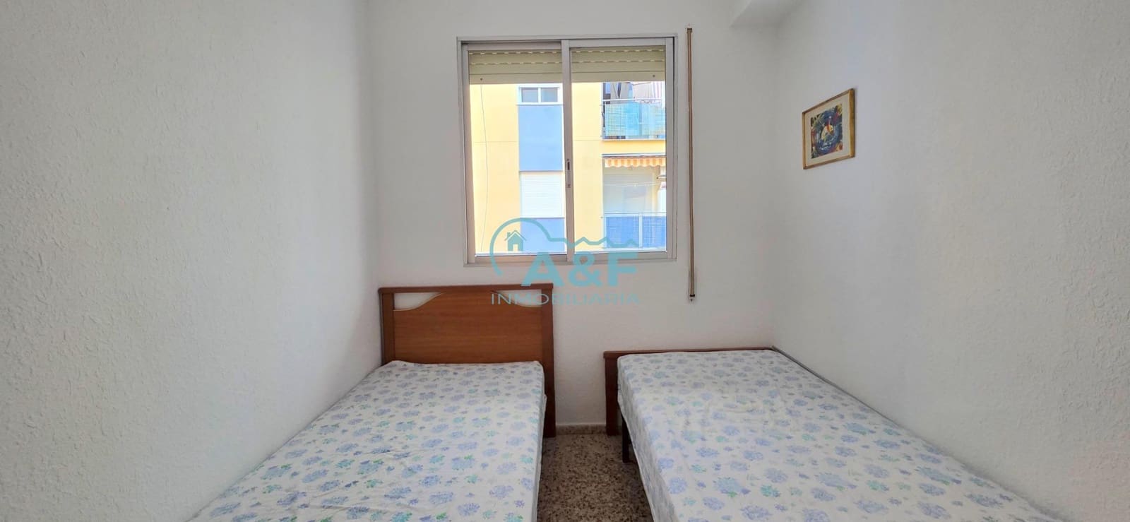 4 bedroom Flat for sale in Oropesa  - € 115,000 (Ref: 9468558)