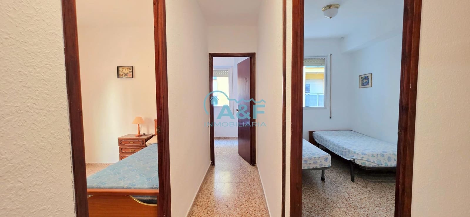 4 bedroom Flat for sale in Oropesa  - € 115,000 (Ref: 9468558)