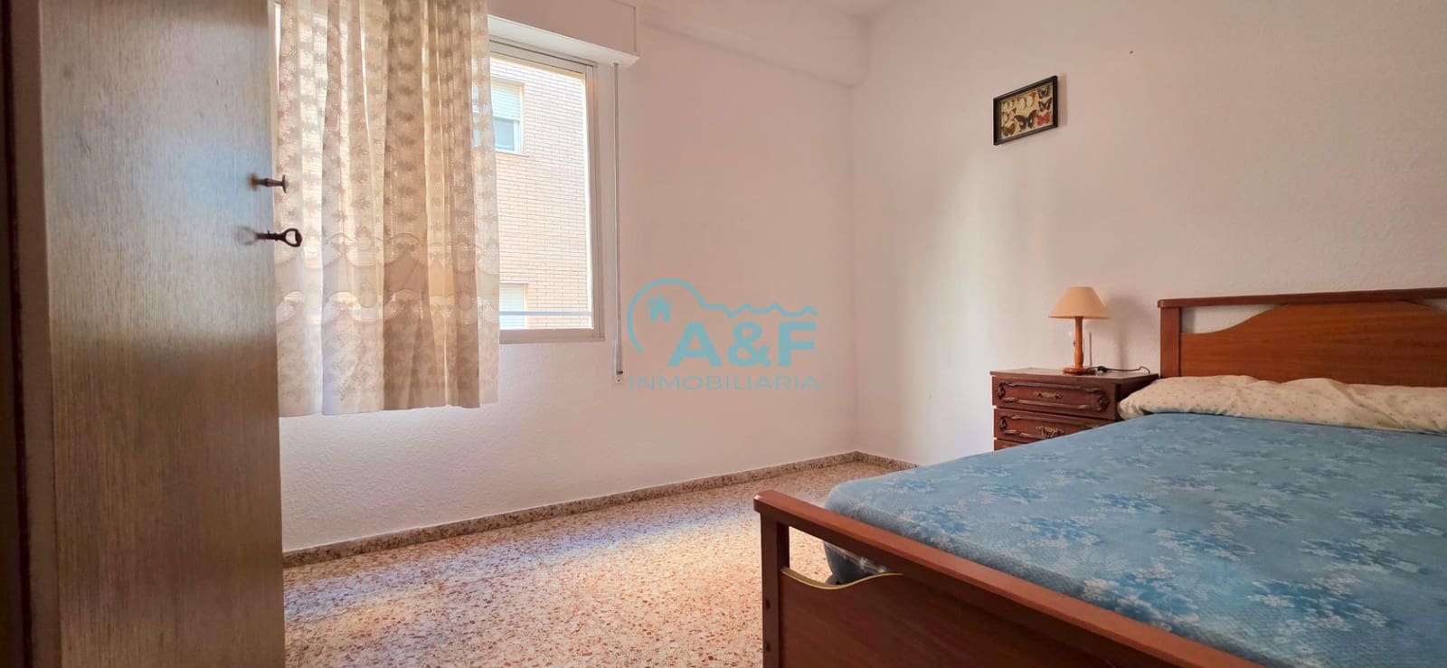 4 bedroom Flat for sale in Oropesa  - € 115,000 (Ref: 9468558)