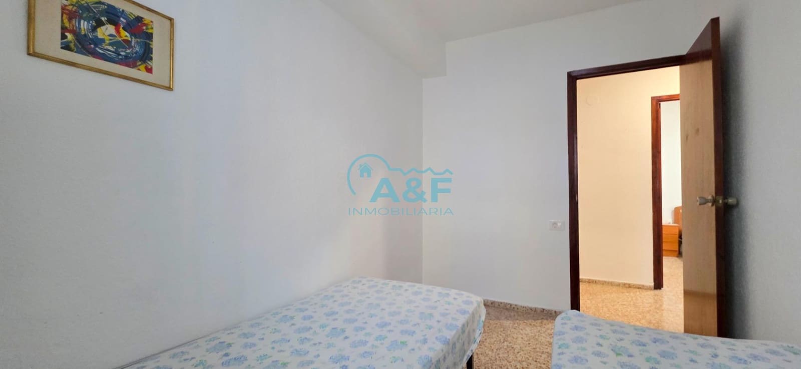 4 bedroom Flat for sale in Oropesa  - € 115,000 (Ref: 9468558)