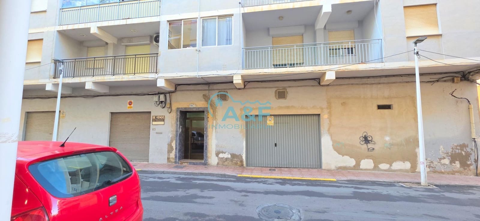 4 bedroom Flat for sale in Oropesa  - € 115,000 (Ref: 9468558)