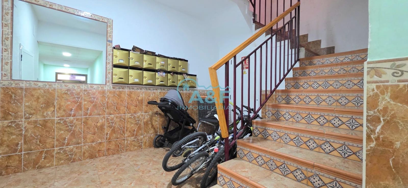 4 bedroom Flat for sale in Oropesa  - € 115,000 (Ref: 9468558)