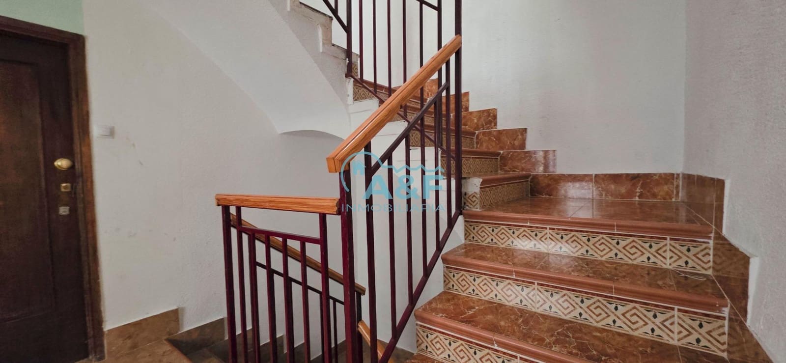 4 bedroom Flat for sale in Oropesa  - € 115,000 (Ref: 9468558)