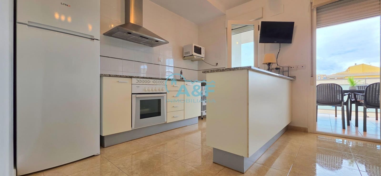 2 bedroom Apartment for sale in Oropesa  with pool garage - € 178,000 (Ref: 9958212)
