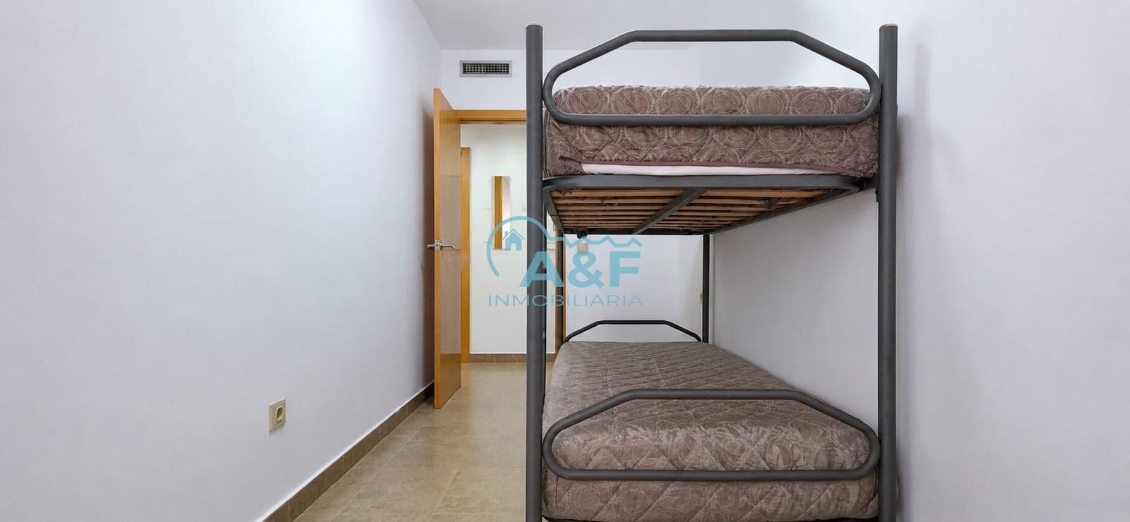 2 bedroom Apartment for sale in Oropesa  - € 123,500 (Ref: 9958213)