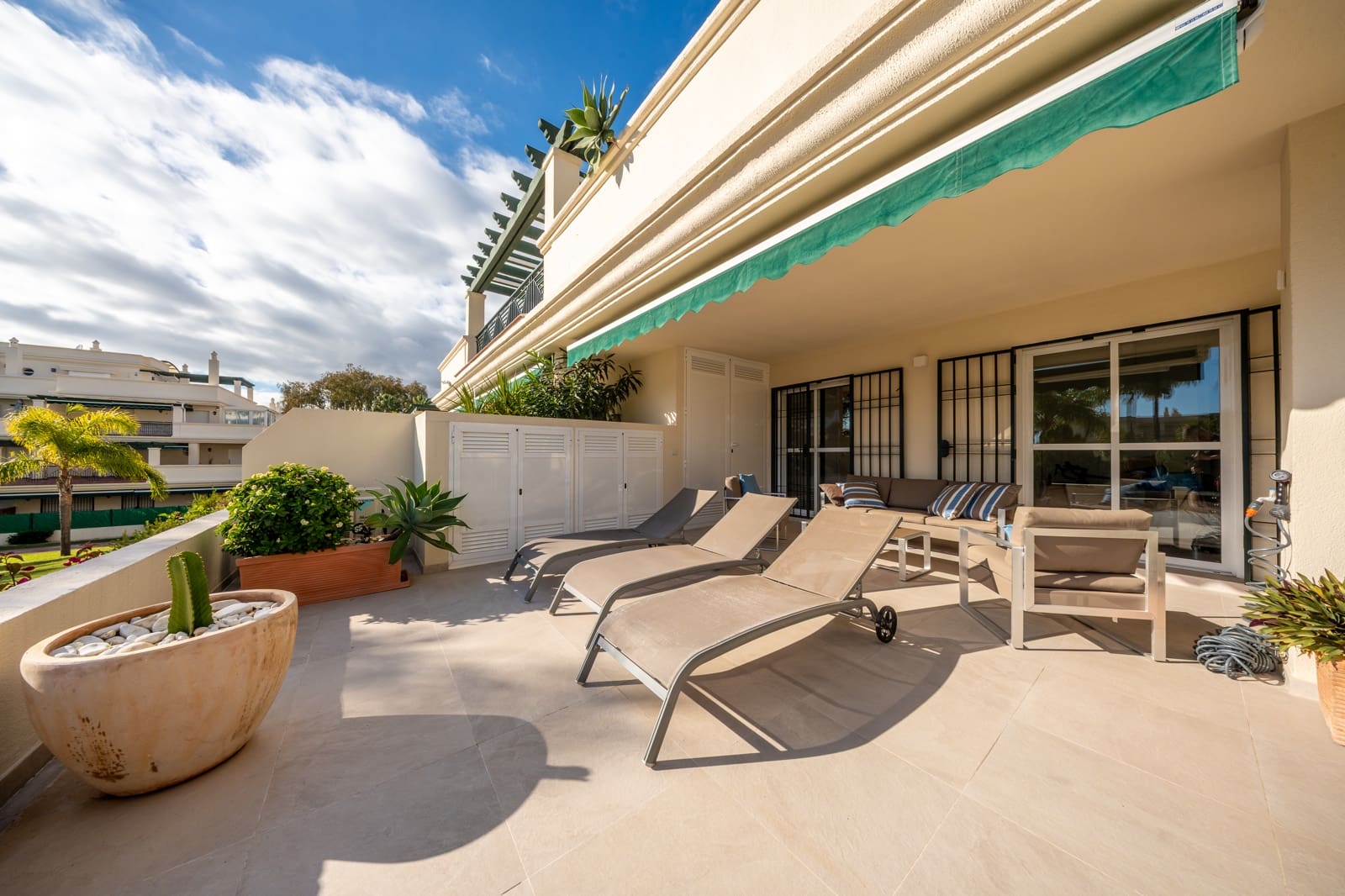 2 slaapkamer Appartement te koop in Marbella met zwembad garage - € 549.000 (Ref: 10074864)