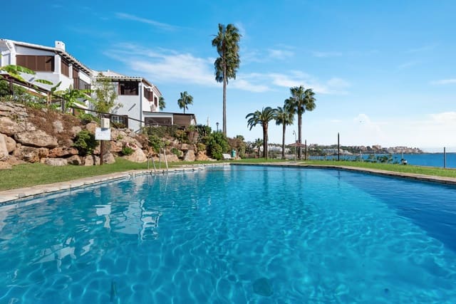 2 Zimmer Reihenhaus zu verkaufen in Guadalobón, Estepona mit Pool Garage - 469.000 € (Ref: 10091034)