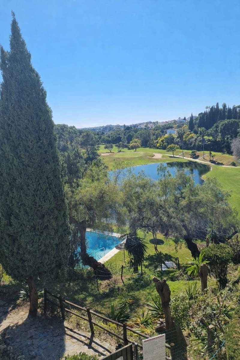 2 quarto Apartamento para venda em Benahavis com piscina - 595 000 € (Ref: 10121087)