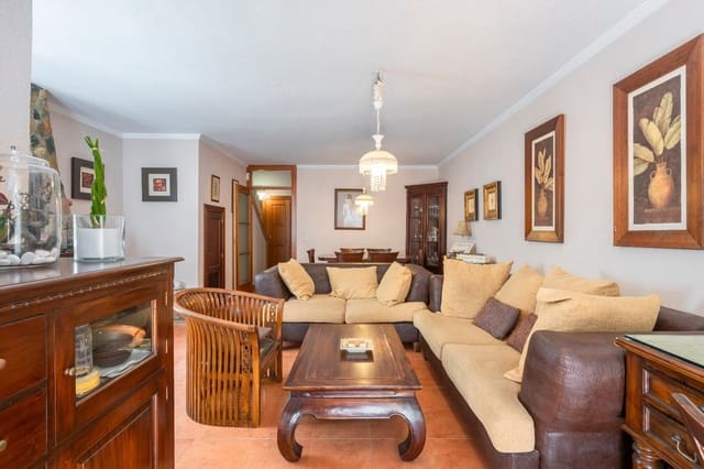3 soveværelse Byhus til salg i Parque de la Paloma, Benalmádena - € 399.000 (Ref: 10170486)