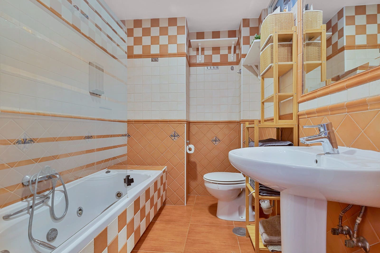 1 bedroom Beach Apartment for sale in Torremolinos with pool - € 325,000 (Ref: 9746770)