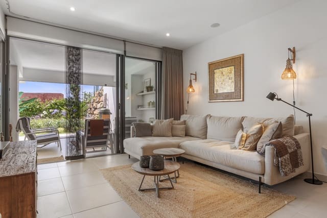 2 soverom Leilighet til salgs i Estepona Golf, Estepona med svømmebasseng garasje - € 495 000 (Ref: 9990155)