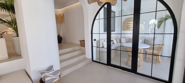 5 soveværelse Villa til salg i Torremolinos med swimmingpool garage - € 1.495.000 (Ref: 9995377)