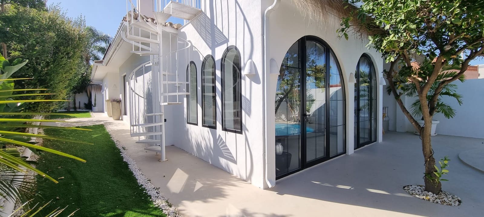 5 soveværelse Villa til salg i Torremolinos med swimmingpool garage - € 1.495.000 (Ref: 9995377)