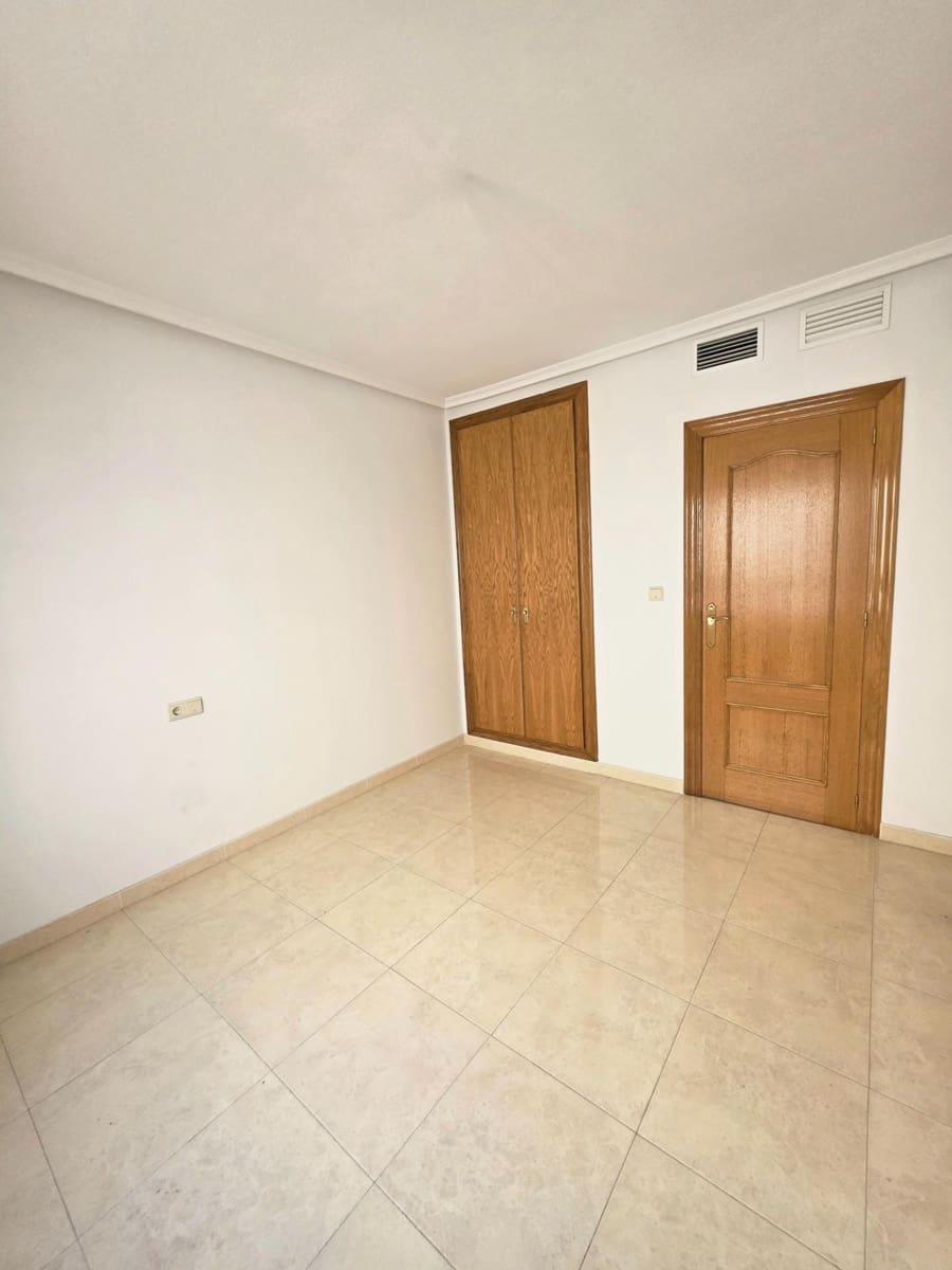 3 slaapkamer Flat te koop in La Matanza - € 190.000 (Ref: 9558746)