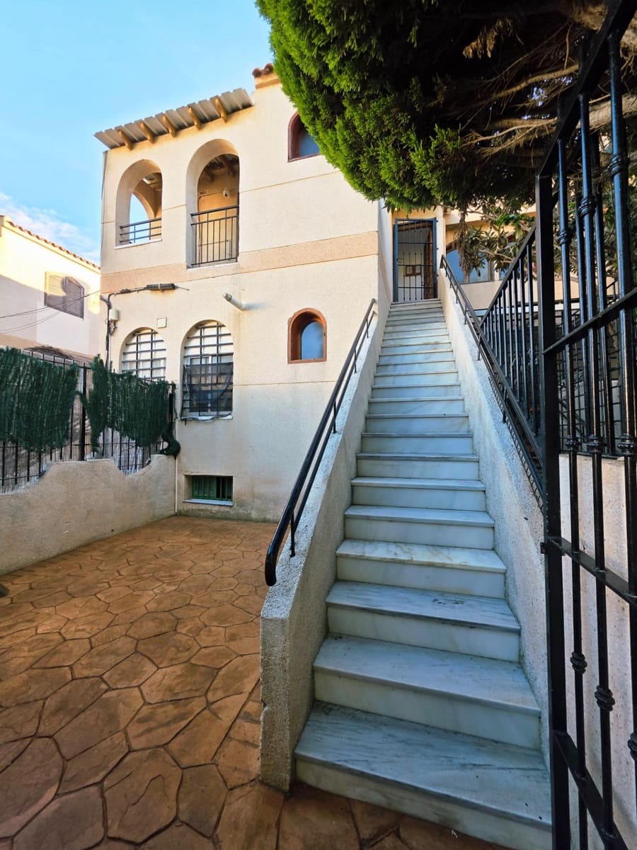 3 bedroom Bungalow for sale in Alamillo - € 140,000 (Ref: 9558747)