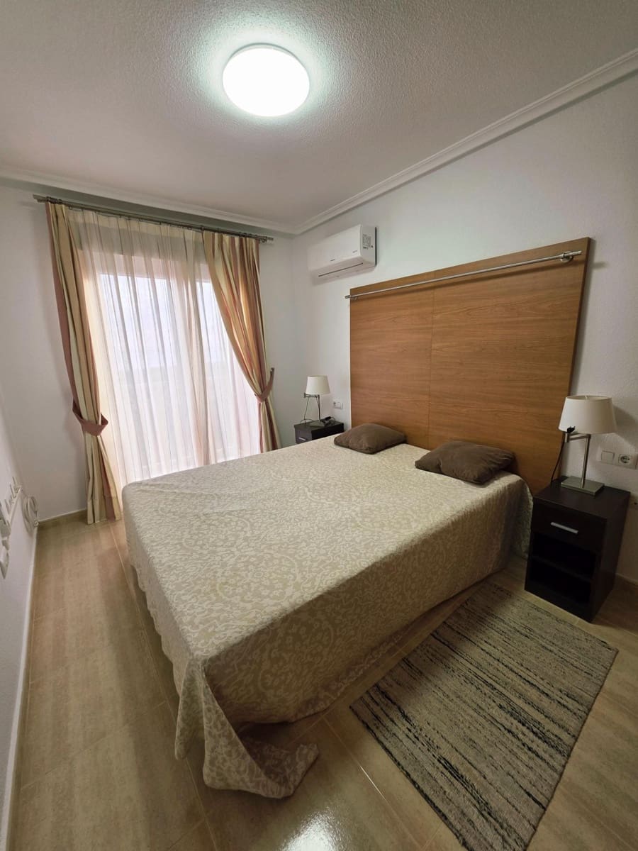 1 makuuhuone Huoneisto myytävänä paikassa La Manga del Mar Menor mukana uima-altaan - 155 000 € (Ref: 9558748)