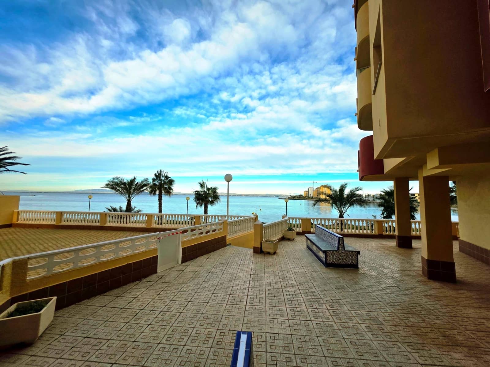 1 makuuhuone Huoneisto myytävänä paikassa La Manga del Mar Menor mukana uima-altaan - 155 000 € (Ref: 9558748)