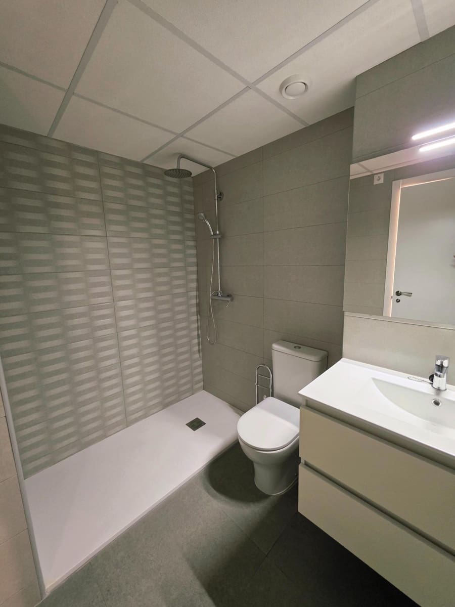 2 soverom Leilighet til salgs i La Manga del Mar Menor med svømmebasseng garasje - € 250 000 (Ref: 9558753)