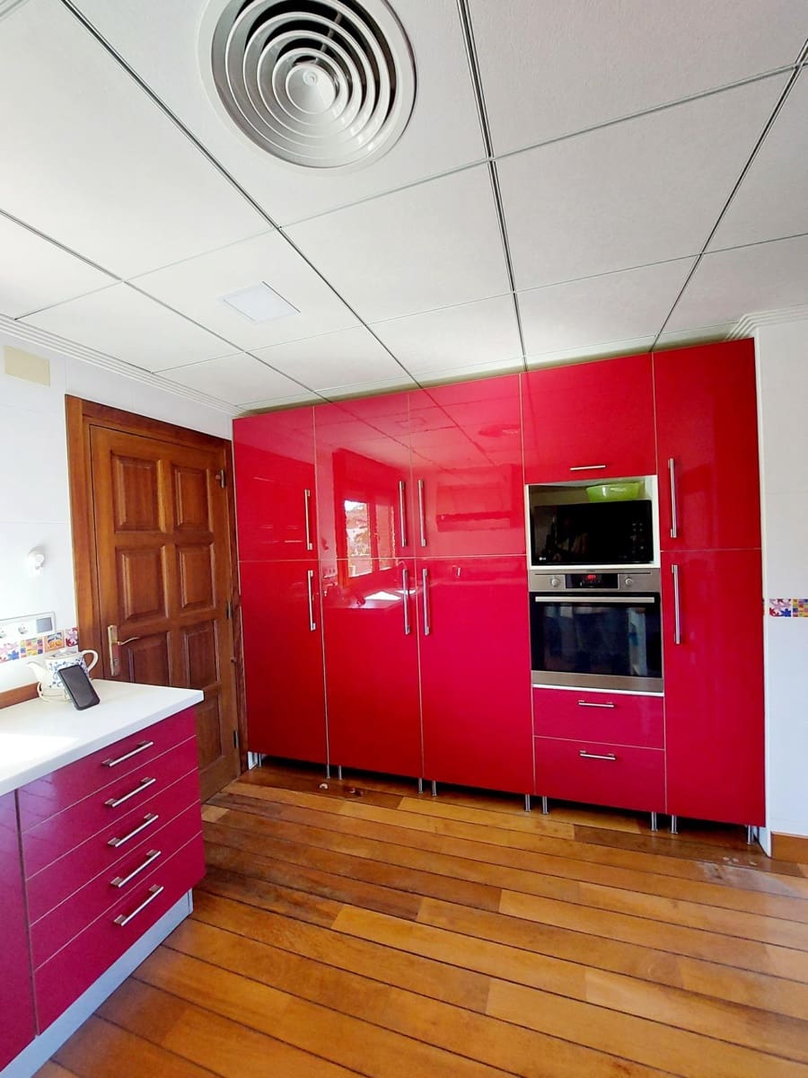 3 sypialnia Willa na sprzedaż w Cala Flores z basenem garażem - 800 000 € (Ref: 9558756)