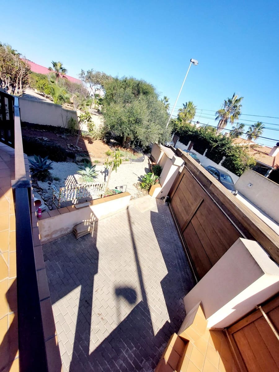 3 sypialnia Willa na sprzedaż w Cala Flores z basenem garażem - 800 000 € (Ref: 9558756)