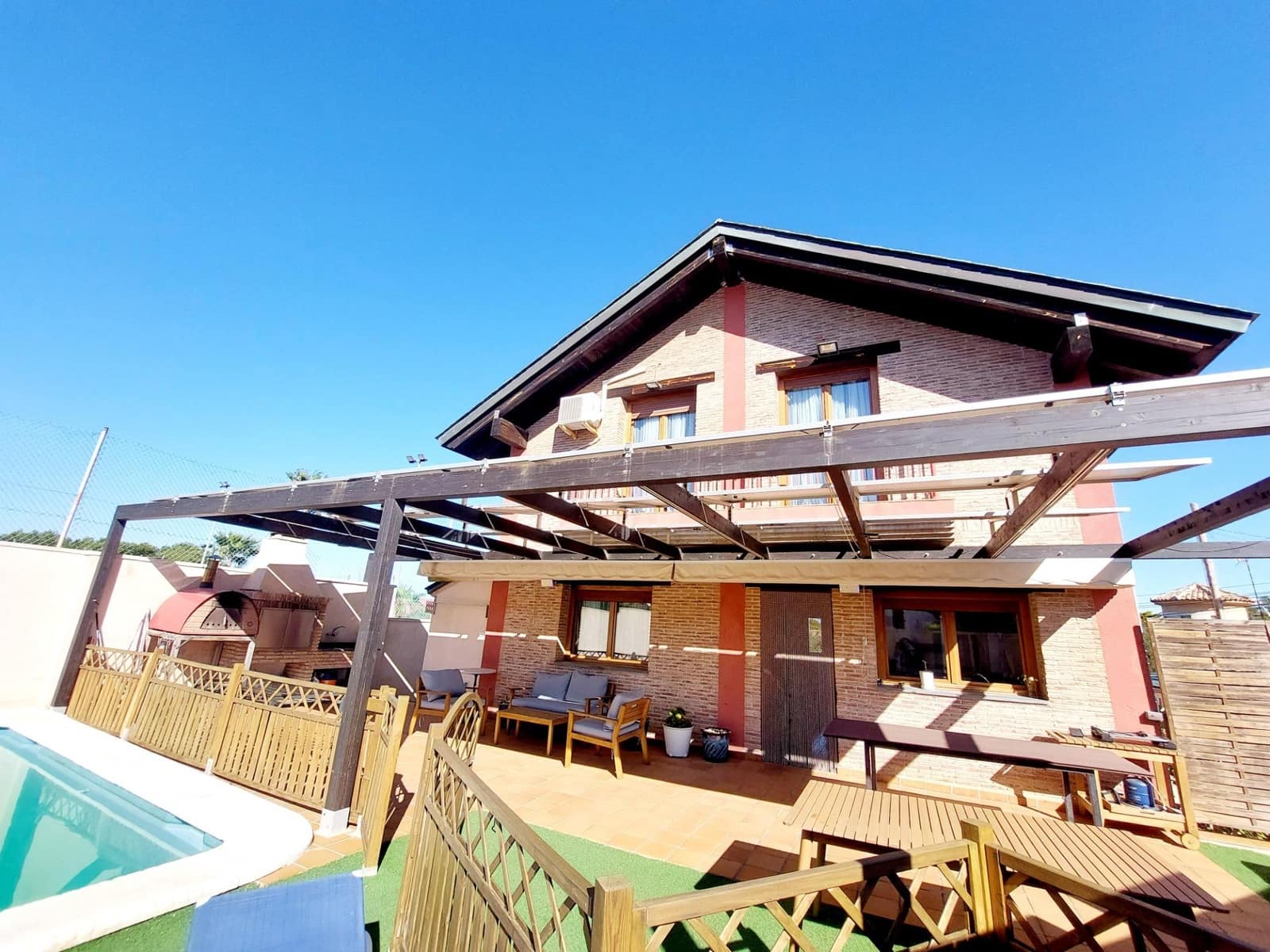 3 sypialnia Willa na sprzedaż w Cala Flores z basenem garażem - 800 000 € (Ref: 9558756)