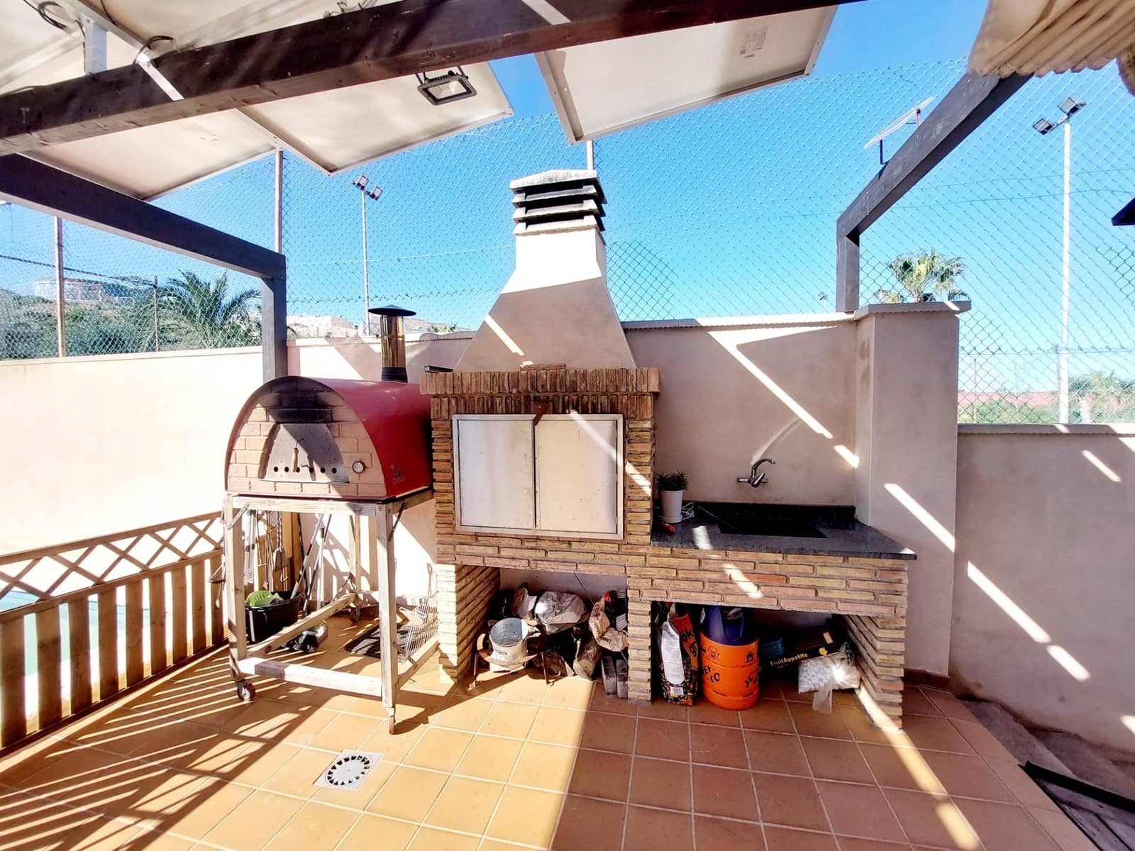 3 sypialnia Willa na sprzedaż w Cala Flores z basenem garażem - 800 000 € (Ref: 9558756)