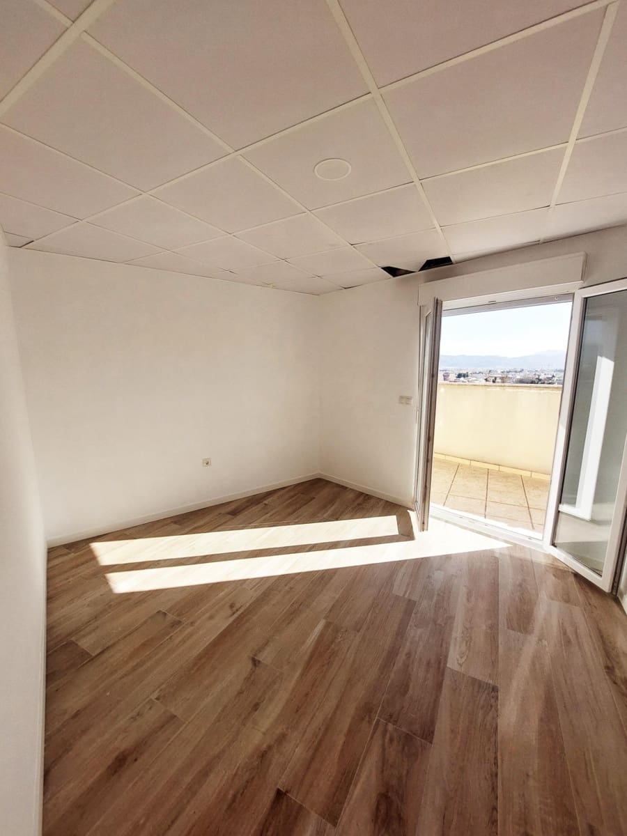 4 bedroom Penthouse for sale in Murcia city with garage - € 500,000 (Ref: 9558760)