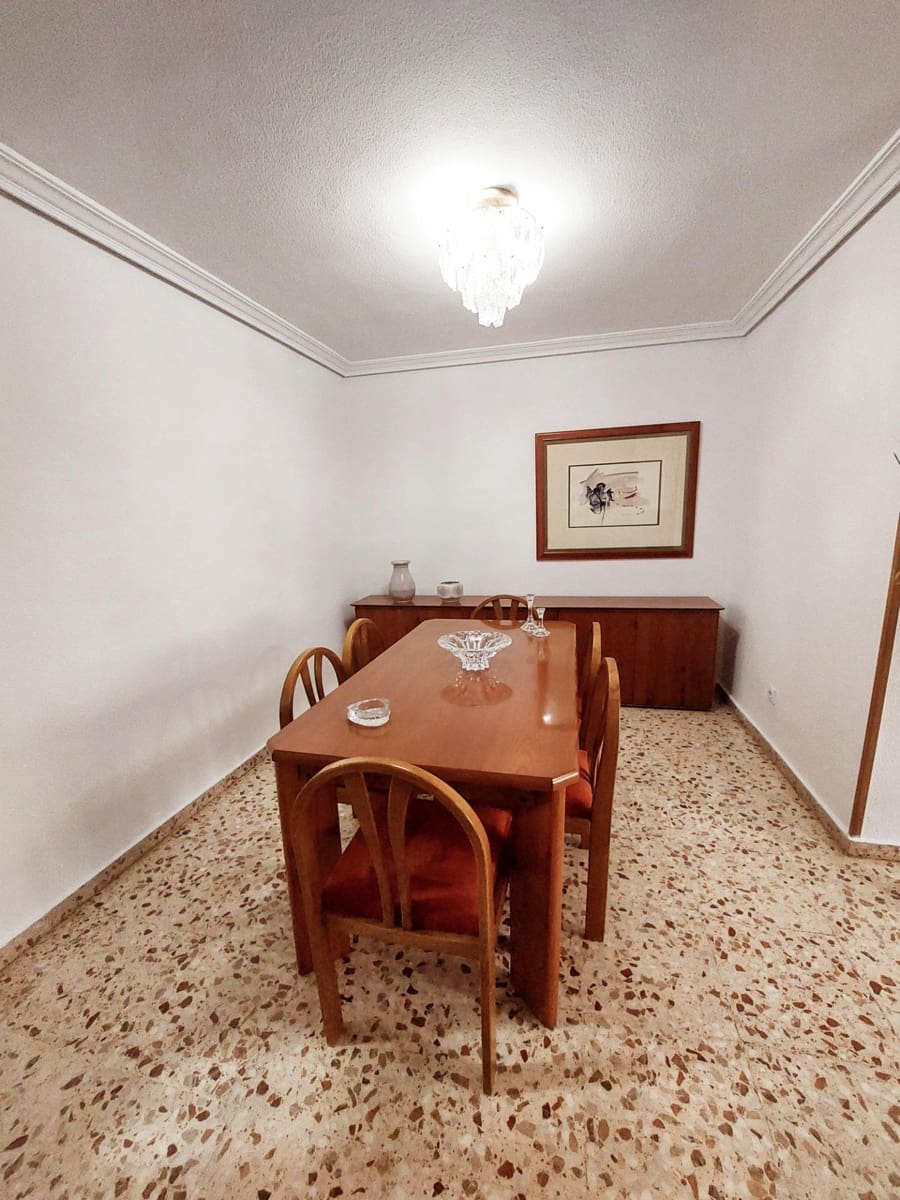 3 bedroom Flat for rent in Murcia city with garage - € 900 (Ref: 9558766)