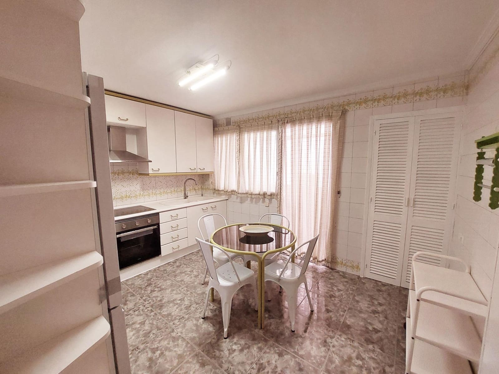 3 bedroom Flat for rent in Murcia city with garage - € 900 (Ref: 9558766)