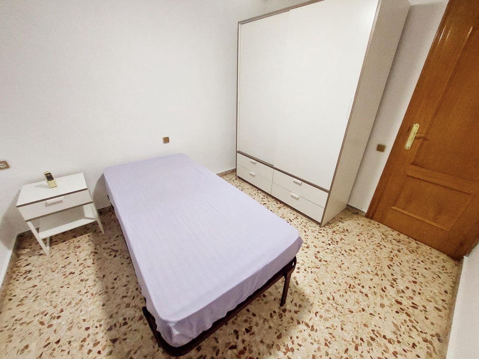 3 bedroom Flat for rent in Murcia city with garage - € 900 (Ref: 9558766)