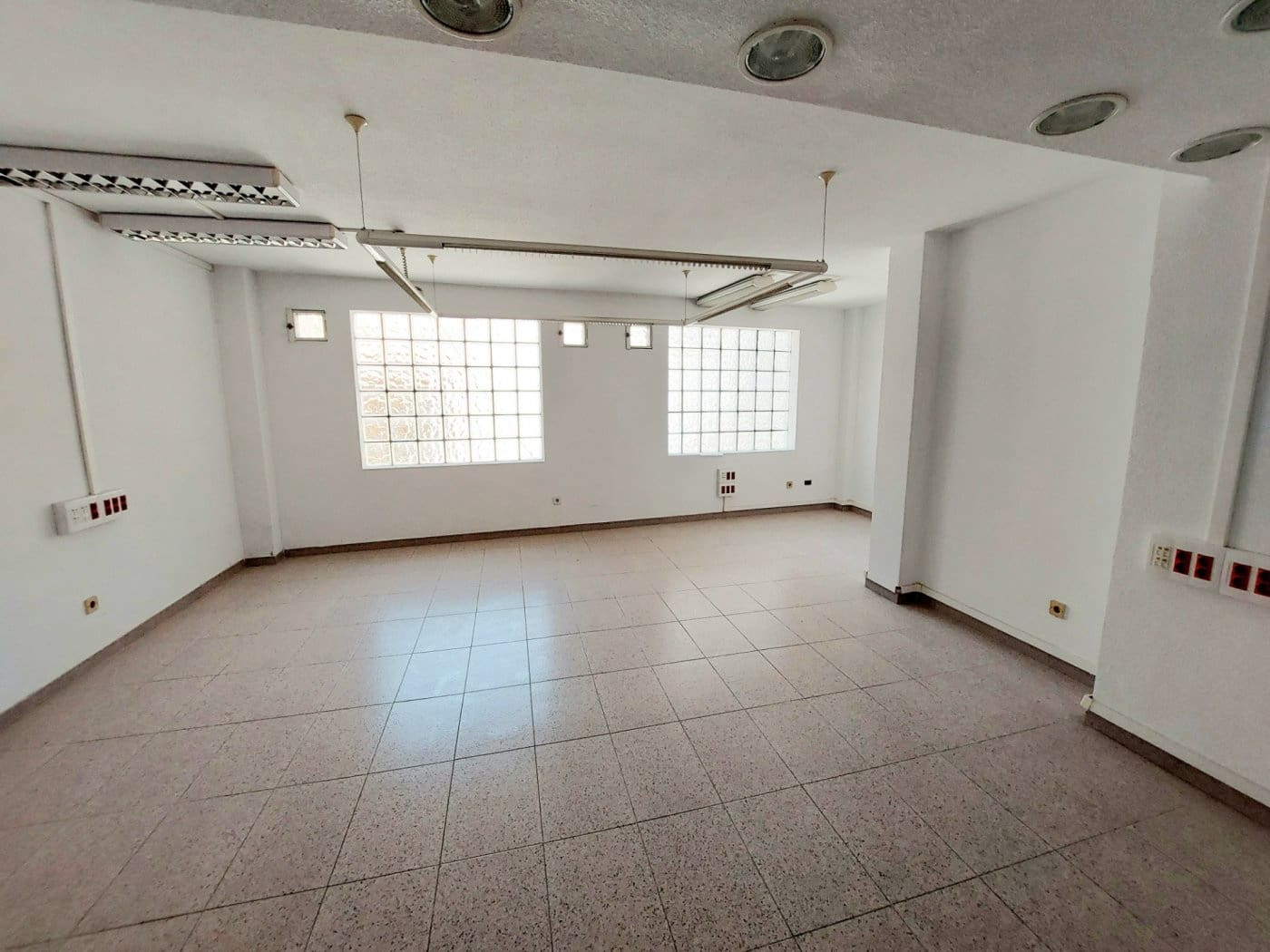 Oficina en Murcia ciudad en alquiler - 300 € (Ref: 9558770)