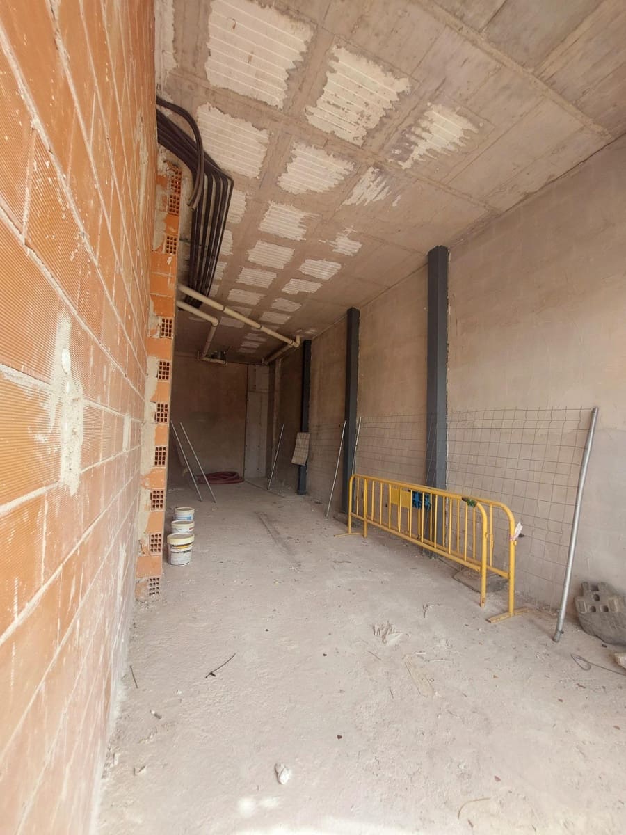 Local Comercial en Murcia ciudad en alquiler - 600 € (Ref: 9558771)