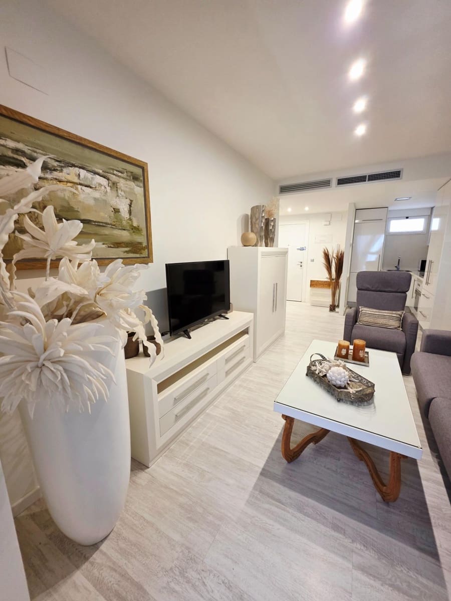 1 quarto Apartamento para venda em Calpe / Calp com piscina - 299 000 € (Ref: 9568959)